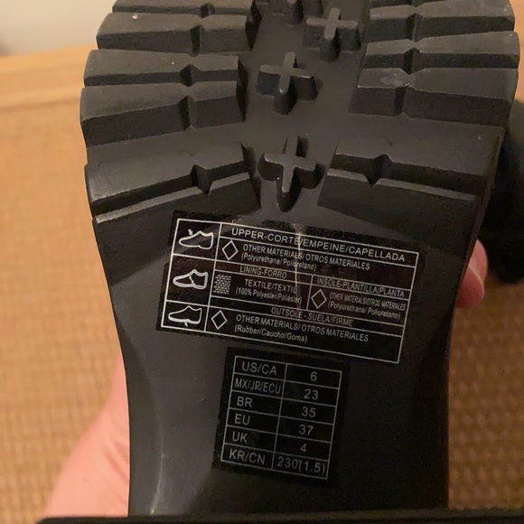 Boots size 6 - Picture 3 of 3